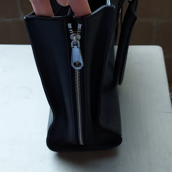 Rebecca Minkoff Black Always on Zip Tote Bag - Picture 8 of 11